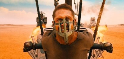 Фигурки на капоте