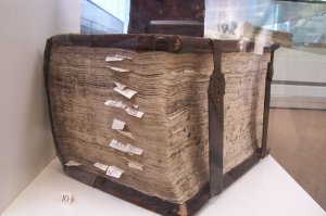 "...в книгу не помещаются..." 
Смотря в какую книгу. :)
В некоторые и поболе влезет. :)