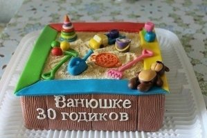 Кондитер готовит блюда-обманки, каждое из которых, как ни странно - торт