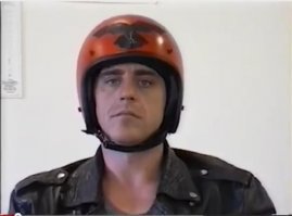 Плохой охотник, так ни одну не задавил.