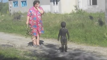 20+ простушек, обожающих месить грязь