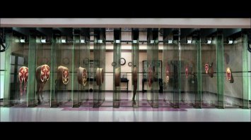 весь фильм сплошной трогательный и неоднозначный кадр..)