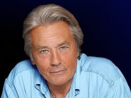 Я ни хрена не знаток мужской красоты,но эталон - это он
