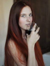Вот эта через глаза в душу заглядывает