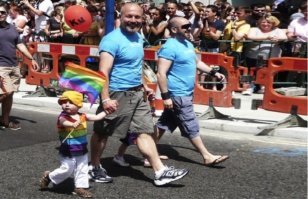 Ошибаешься. Эти 3,14доры где то добывают себе малышей для развращения. Явно не из пробирки.