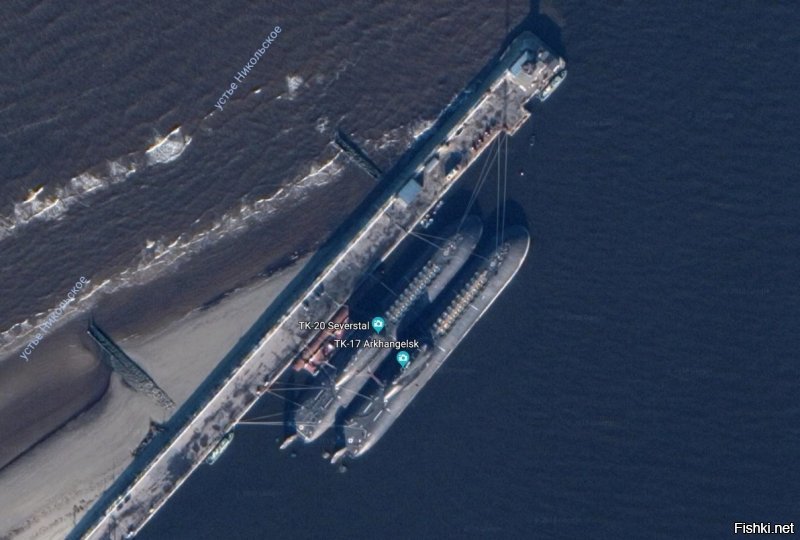 "И лодка размером с египетский Сфинкс выходит из города Северодвинск."

Две последних "Акулы". Уже никуда не выйдут, к сожалению.
