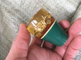 Потрясающие макроснимки древних насекомых в янтаре