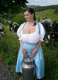 Доярки серьезные, не то что раньше.