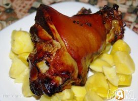 И с пивком. Чёрным. Чешским!  Но эта благодать только для тех, к кому Аллах особо расположен. Для остальных это всё под запретом. )))