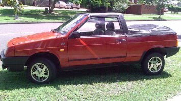 В большинстве случаев так и бывает, но это не обязательный критерий. Есть не один представитель такого типа кузова на моделях со стандартной длинной кузова.
Один пример перед Вами... ниже ещё несколько найденных на просторах фотографий: