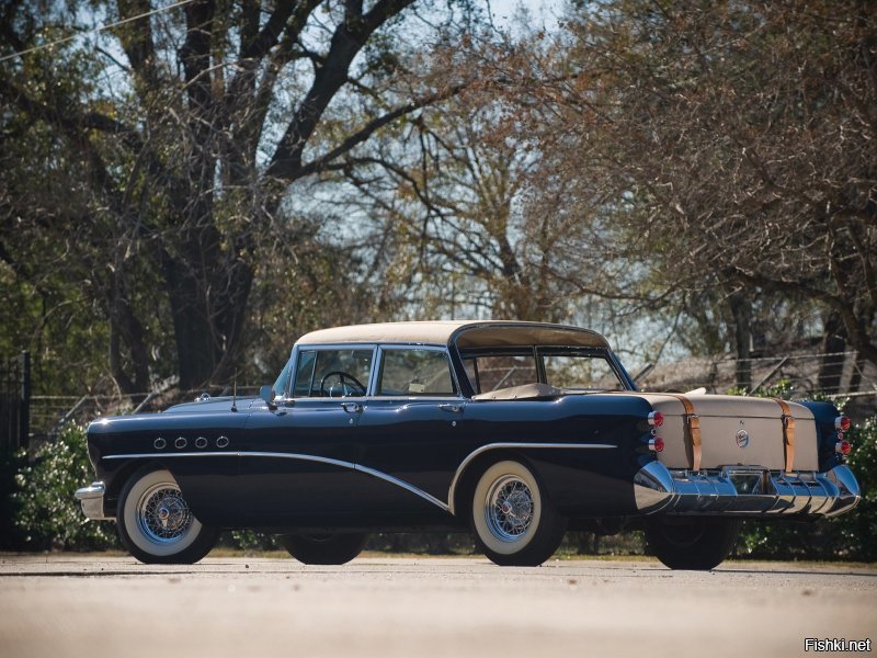 В большинстве случаев так и бывает, но это не обязательный критерий. Есть не один представитель такого типа кузова на моделях со стандартной длинной кузова.
Один пример перед Вами... ниже ещё несколько найденных на просторах фотографий: