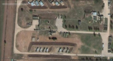 А смысл?
1. Спутниковый снимок Google Earth: стратегические бомбардировщики Ту-160 и Ту-95МС на авиабазе Энгельс в Саратовской области.
2. Спутниковый снимок Google Earth: позиция ЗРС С-400, неподалёку от населённого пункта Курилово, Московская область.

И т.д. и т.п....