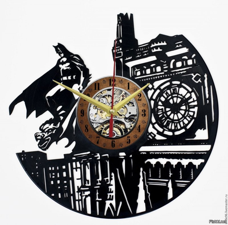 Часы из пластинок