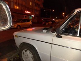 Во дворе соседнего дома сфотал :)
Замок на капот.