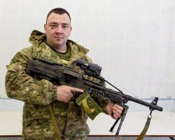 Да он же у меня ручной!