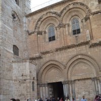 Гм... Действительно. Полез свои фотки посмотреть. По крайней мере в 2017 году еще стояла.