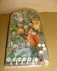 бугага представляю себя в молодости пытающегося вызвать симпатию у очередной подружки - "малая да я крут ! я по субботам  в пинбол знаешь как шпилю !" Поржали ? да и пинболов я никаких не видал. зато у меня был детский бильярд вот такой