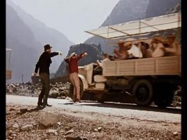 В Нижегородской области кавказцы станцевали лезгинку у Вечного Огня