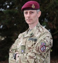 Вообще, шутка довольно странная на фоне того, что в западных армиях давным-давно есть капелланы. См. на петлицы.