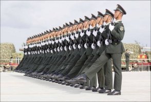 Теме женских сисек здесь не место.

.