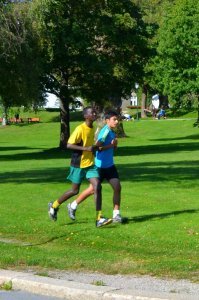 Мамбу и Махмуд - настоящие норвежские викинги. Иди в солярий, будь как норвежец. )))