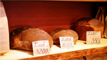 В деревне Германа Стерлигова нет места гомосексуалистам и женщинам в брюках