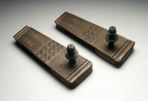 Сандал африканского султана Фумо Омари.