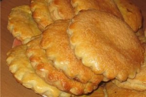 Просто коржик, всегда покупал в школьной столовой.