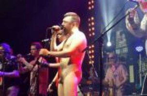 Осталось только яйца к асфальту прибить.