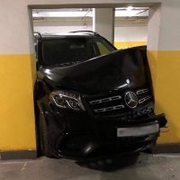 А чёйта подушки не стрельнули? При лобовом-то ударе...