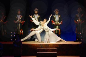 Арбалет - армянский балет. например "гаянэ"