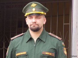 В фильме Сергея Соловьева «Ке-ды» в роли майора-военкома по фамилии Баста снялся ростовский музыкант Василий Вакуленко.