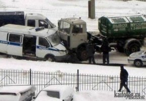 ТОП-15 нелепых ДТП, произошедших по вине упертых водителей