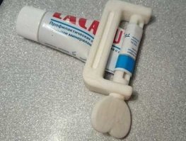 У нас раньше такой ключик был: