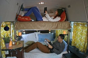 О да, спать не выпрямляя ноги это пять.