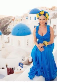 Твою канада мать, отрастить сиськи и сфоткаться на лестнице... :)