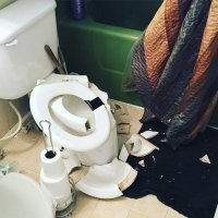 Потому что отряхивать надо, а не обстукивать...