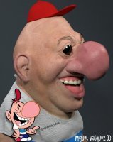 а вот этот, очень похож на одного моего знакомого . очень семитская внешность )))))))) надо только кепку поменять на кипу )))