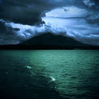 Вот что думает Новороссийск про туманы и пейзажи вообще....
фото делал сын.
все фото - кликабельны, рекомендую смотреть на полном экране
на всех фото - Черное море, гора Колдун и окрестности Новоросса
.