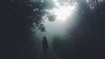 Это все - здесь, рядом, без Памиров и Тянь-Шаней....