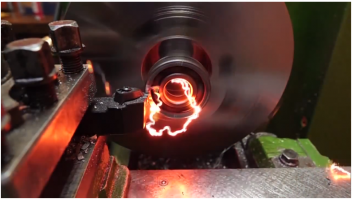 Узнаю проточку калёного обода подшипника резцом из кубического нитрида бора! )