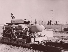 я тебя удивлю..
тебе президент вбил в голову мысли про *галоши* в СССР
я тебя просвещу :