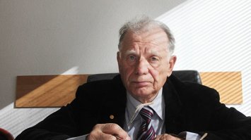 В 2007 году Алферов стал одним из авторов «Письма десяти академиков»   открытого письма о проблеме клерикализации страны, адресованного президенту России Владимиру Путину. Алферов и его коллеги были обеспокоены «все возрастающей клерикализацией российского общества, активным проникновением церкви во все сферы общественной жизни», в частности в систему государственного образования.