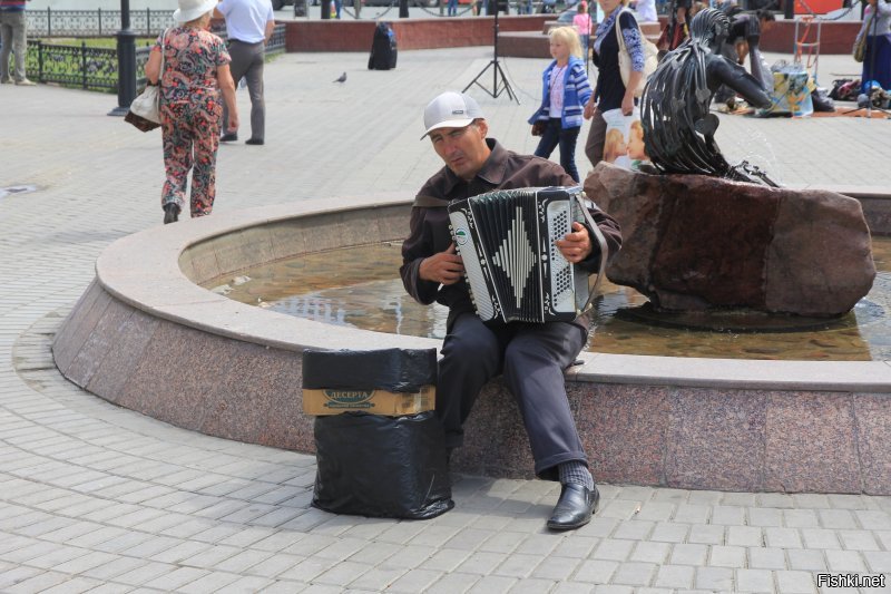посмотрел свои фотки казанские июль 2014 - прикольно, эчпочмак, бальзам Бугульма, церковь всех религий...