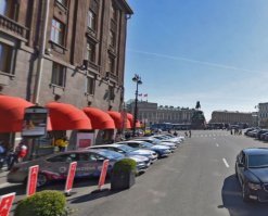 Москва, говорите?  Что-то на первом фото мужик на лошади слишком знакомый.