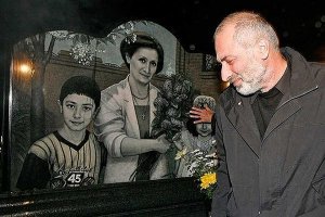 Для матери НЕ СУЩЕСТВУЕТ ВРАЧЕБНОЙ ТАЙНЫ

хотелось бы напомнить про одного человека.