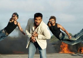 В Индии он не продержался бы и пары минут)