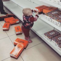 Подсмотрено в магазине: детки и их родители
