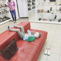 Подсмотрено в магазине: детки и их родители