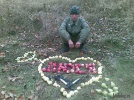 Танкисты поздравили женщин восьмеркой из боевых машин
